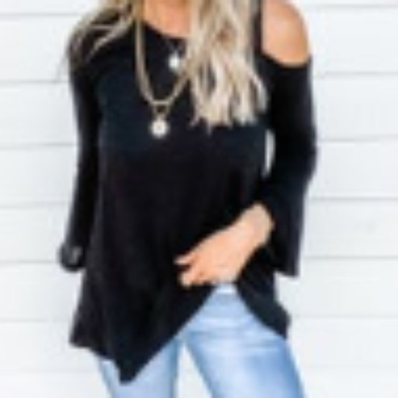 Boho off the shoulder bell sleeve Top by P& Rose Size- M NWT - Picture 2 of 9